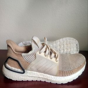 Adidas UltraBoost 19 pale Nude Size 9